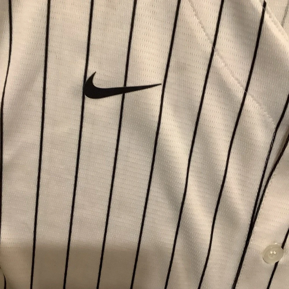Nike Aaron Judge #99 New York Yankees Youth XL 18/20 Pinstripe MLB Jersey